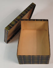 Load image into Gallery viewer, Antique, Original BEEHIVE Wool Yarn BOX ONLY, Vintage Fashion, Notions, Knitting
