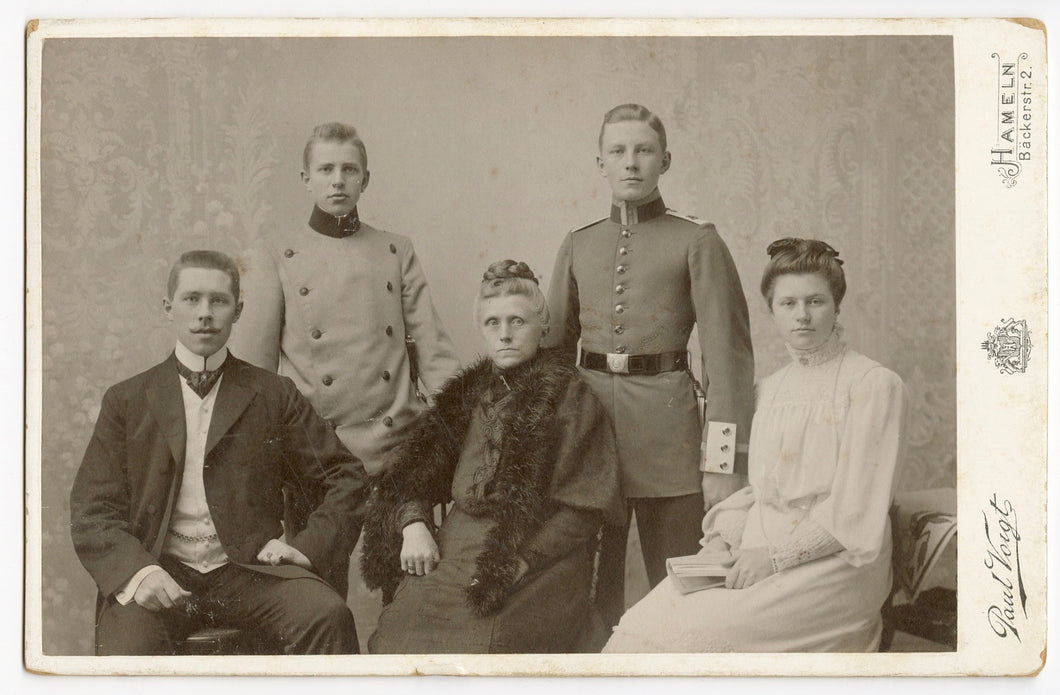 Victorian CABINET CARD, Hameln, Germany || Family portrait, Military Uniforms