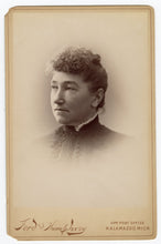 Load image into Gallery viewer, Victorian CABINET CARD, Kalamazoo, Michigan, Ford and Humphrey || Woman&#39;s Portrait